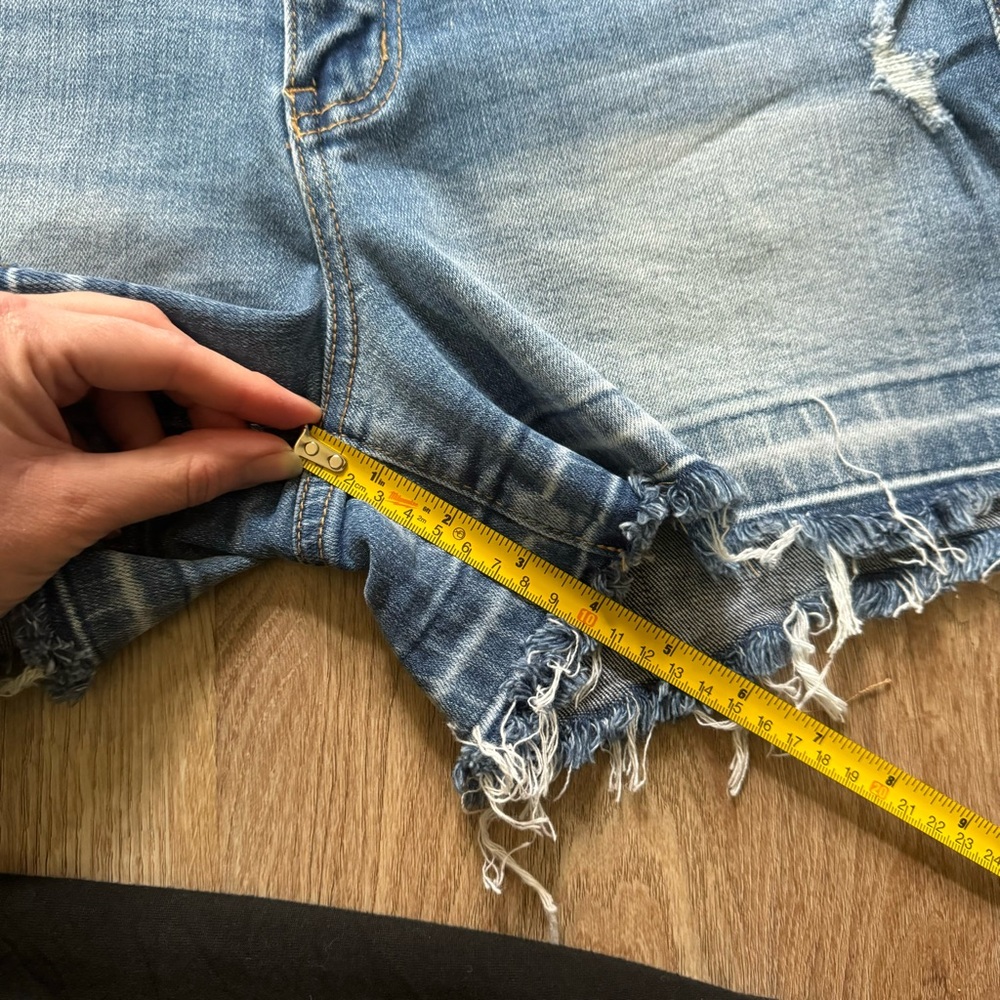 VERVET BY FLYING MONKEY Rebecca Blue Jean Shorts Distressed Frayed Hem High Rise - Picture 11 of 16